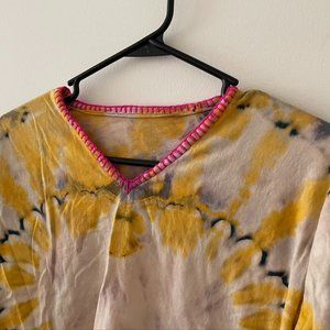 Cute Tie Dyed Top V-neck with details sleeves